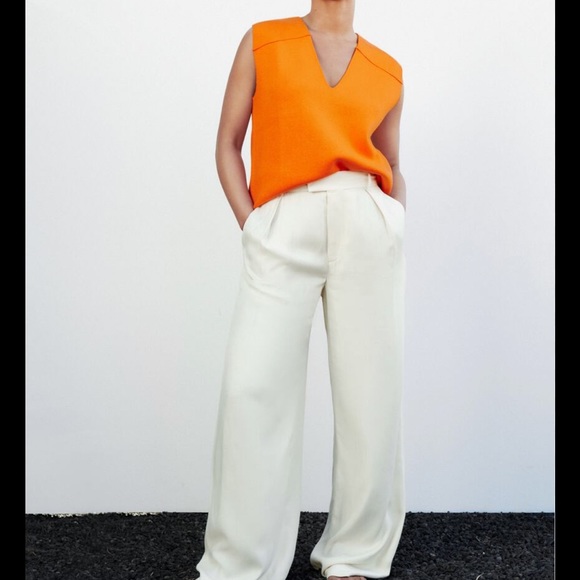 Zara | Oversized Knit Vest - Picture 2 of 4